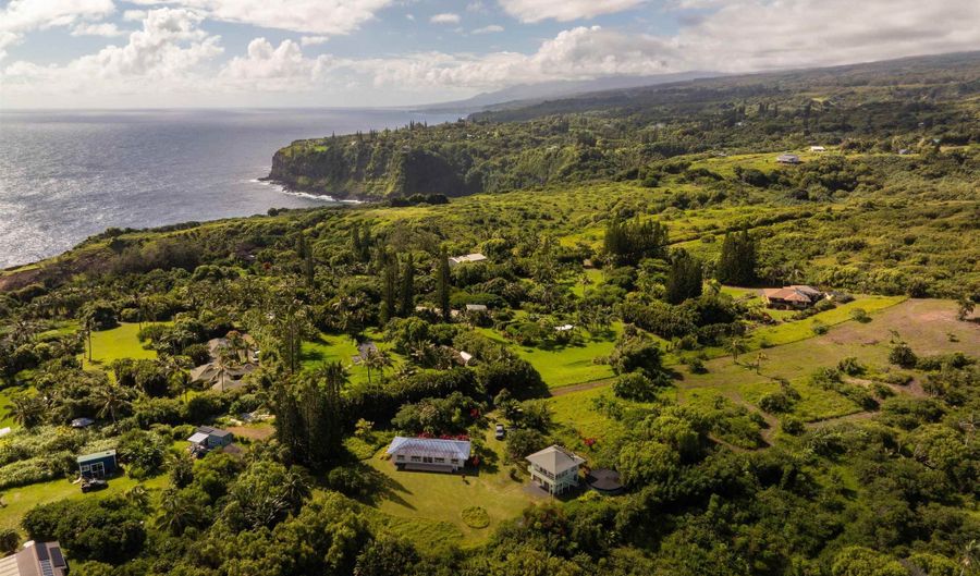 601 N Honokala Rd B, Haiku, HI 96708 - 2 Beds, 2 Bath