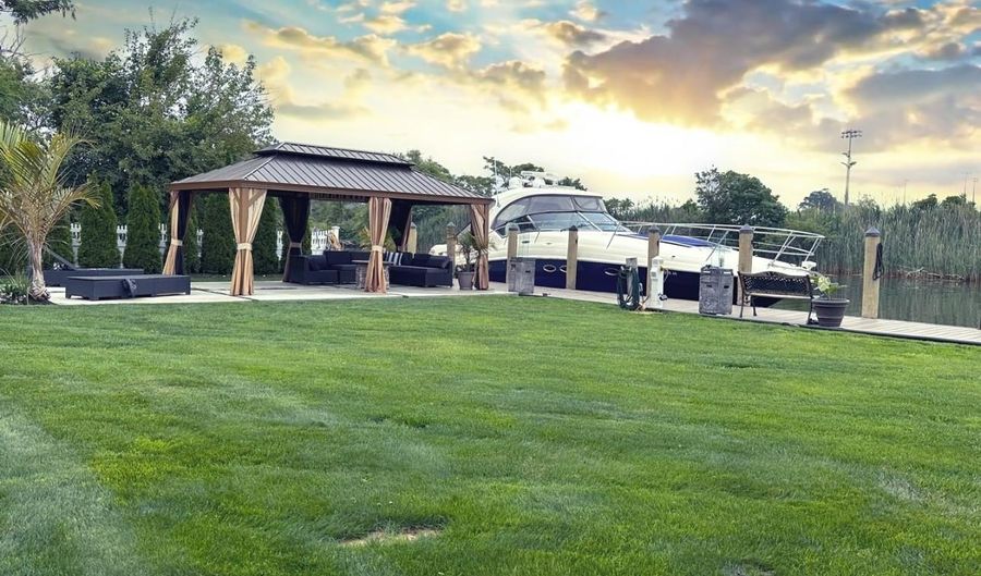59 Western Concourse, Amity Harbor, NY 11701 - 4 Beds, 4 Bath