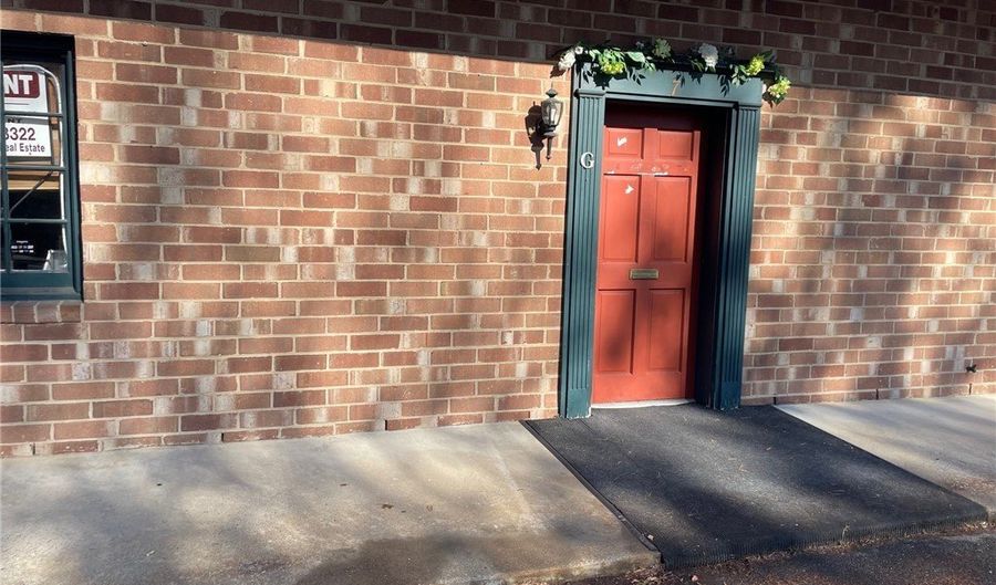 305 S Washington Hwy, Ashland, VA 23005 - 0 Beds, 0 Bath