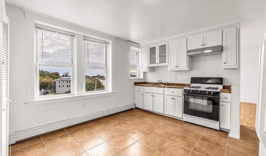 1220 State St 6, Bridgeport, CT 06605 - 4 Beds, 1 Bath