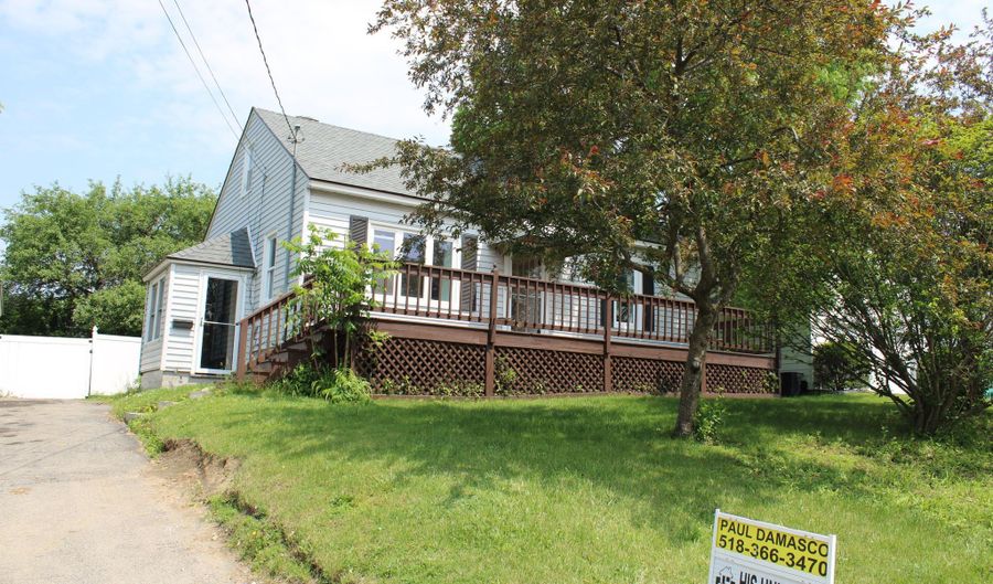 254 Church St, Amsterdam, NY 12010 - 3 Beds, 1 Bath