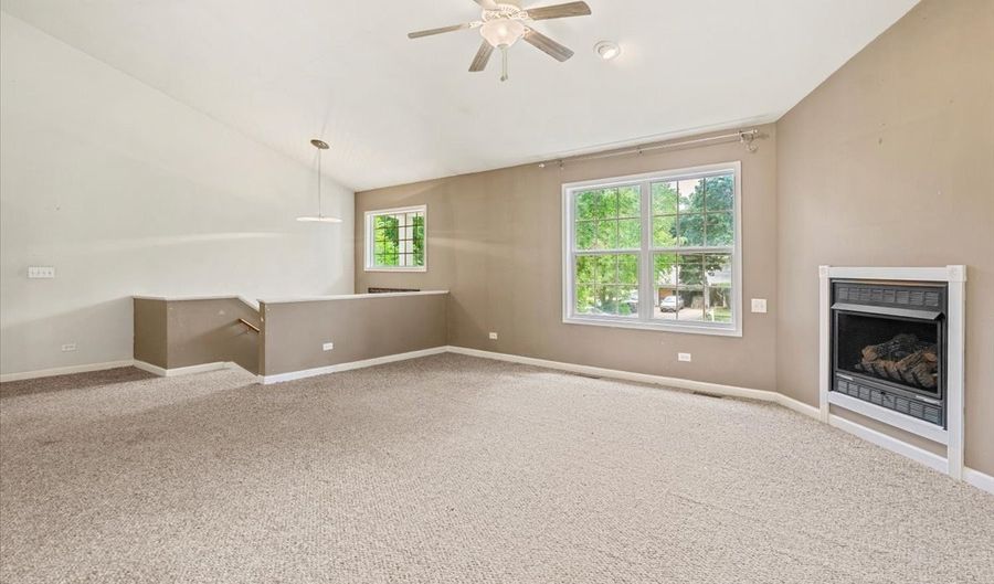 25612 W Woodlawn Ave, Antioch, IL 60002 - 3 Beds, 3 Bath