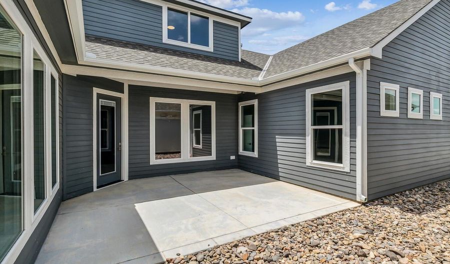 310 W Pepper Tree Rd, Andover, KS 67002 - 3 Beds, 3 Bath