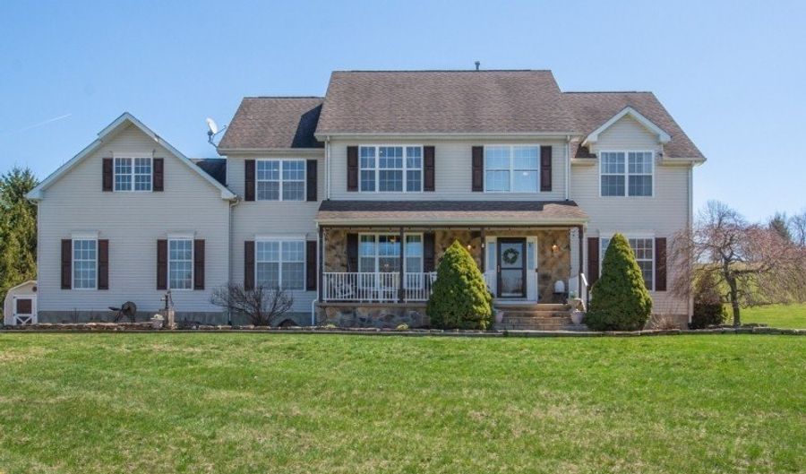 4 GARRY Ln, Andover, NJ 07848 - 5 Beds, 4 Bath