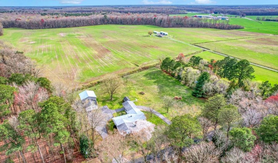 3398 BROWNSVILLE Rd, Harrington, DE 19952 - 3 Beds, 2 Bath