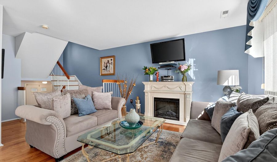 905 Madaline Dr 905, Avenel, NJ 07001 - 2 Beds, null Bath