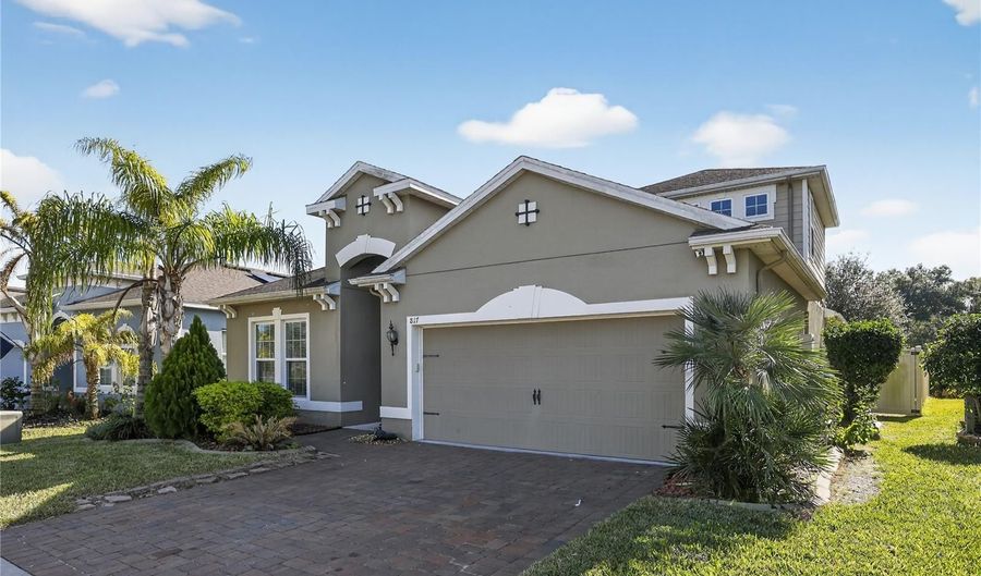 817 DUSTY PINE Dr, Apopka, FL 32703 - 5 Beds, 4 Bath