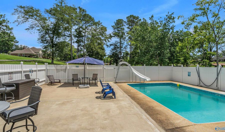 607 Brookvale Way, Attalla, AL 35954 - 3 Beds, 2 Bath