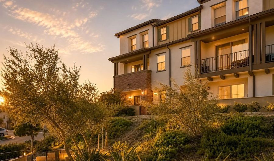 1813 Mesquite Way, Oceanside, CA 92056 - 4 Beds, 4 Bath