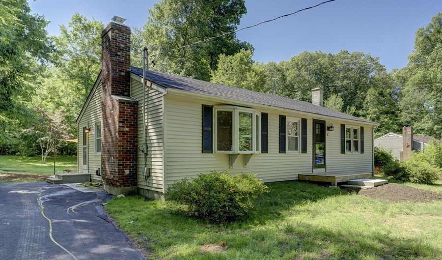 70 Doubleday Rd, Columbia, CT 06237 - 3 Beds, 1 Bath