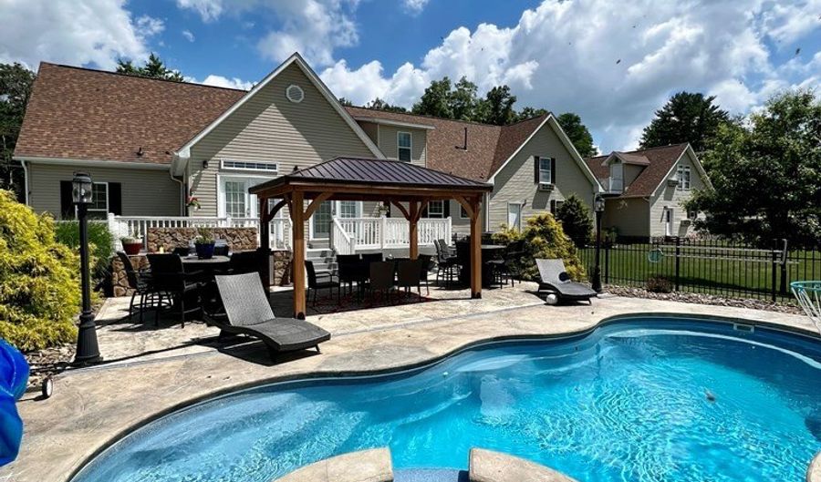 1308 Scott Ridge Rd, Beaver, WV 25813 - 5 Beds, 3 Bath