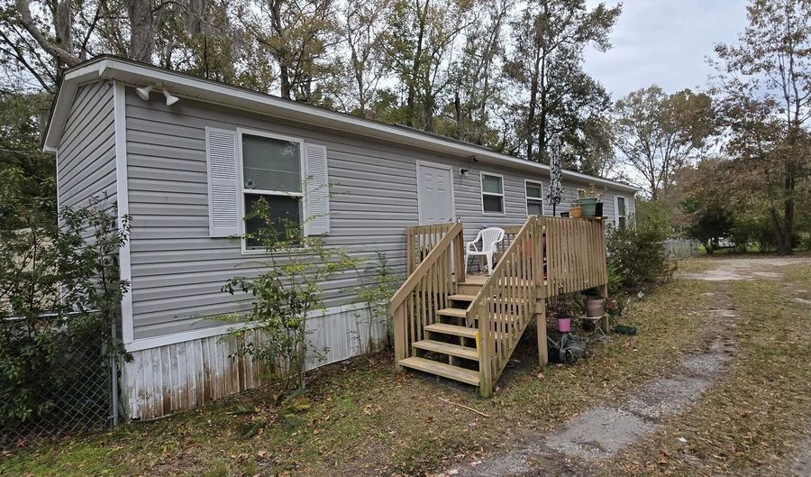 3307 Powell Dr, Beaufort, SC 29906 - 2 Beds, 1 Bath