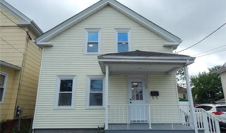 52 Hillwood St, Cranston, RI 02920 - 3 Beds, 2 Bath