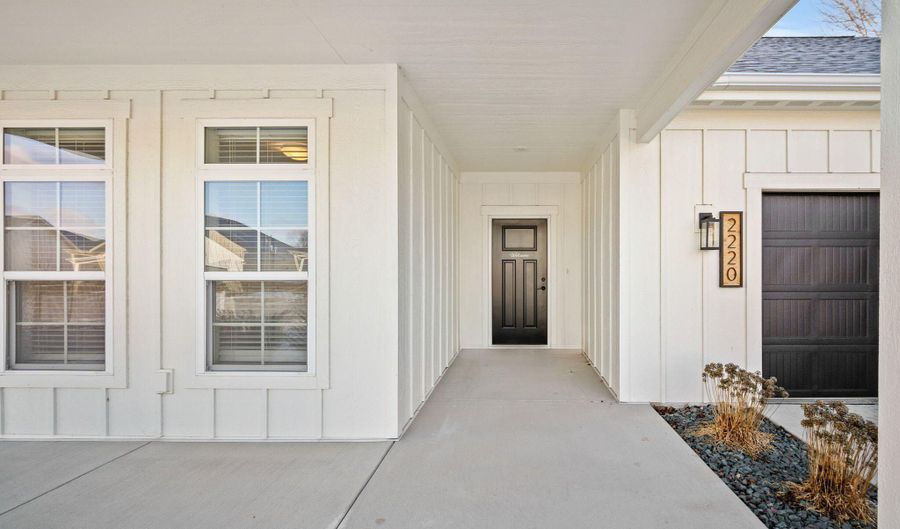 2220 Suncrest Dr, Ames, IA 50014 - 2 Beds, 2 Bath