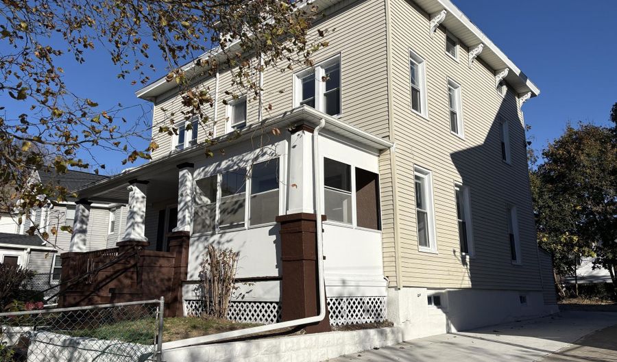 1017 Summerfield Ave, Asbury Park, NJ 07712 - 7 Beds, 3 Bath
