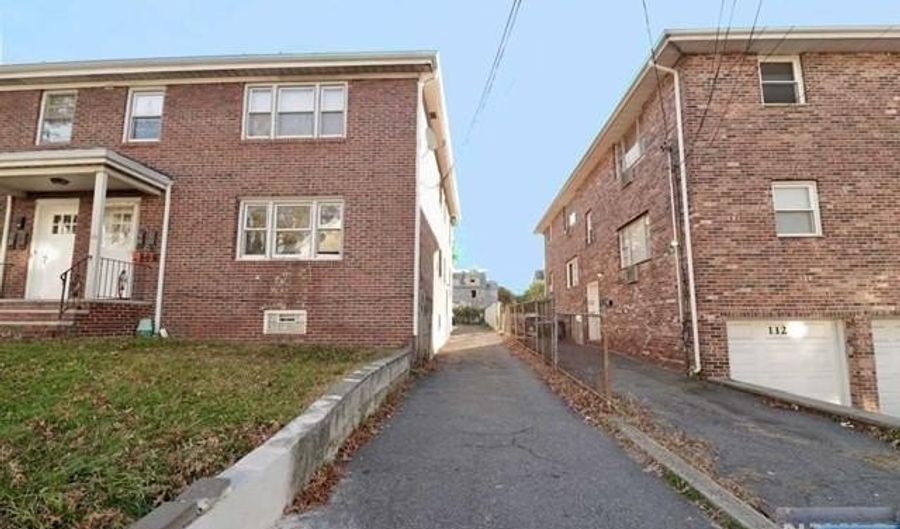 118 Union Ave, Belleville, NJ 07109 - 2 Beds, 1 Bath