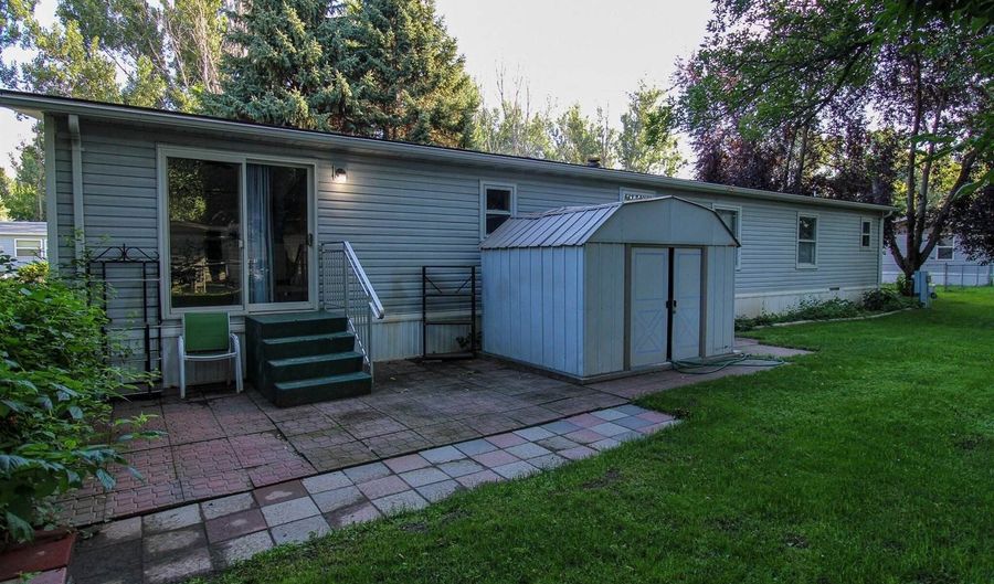 443 Piccadilly Cir, Bismarck, ND 58504 - 3 Beds, 2 Bath
