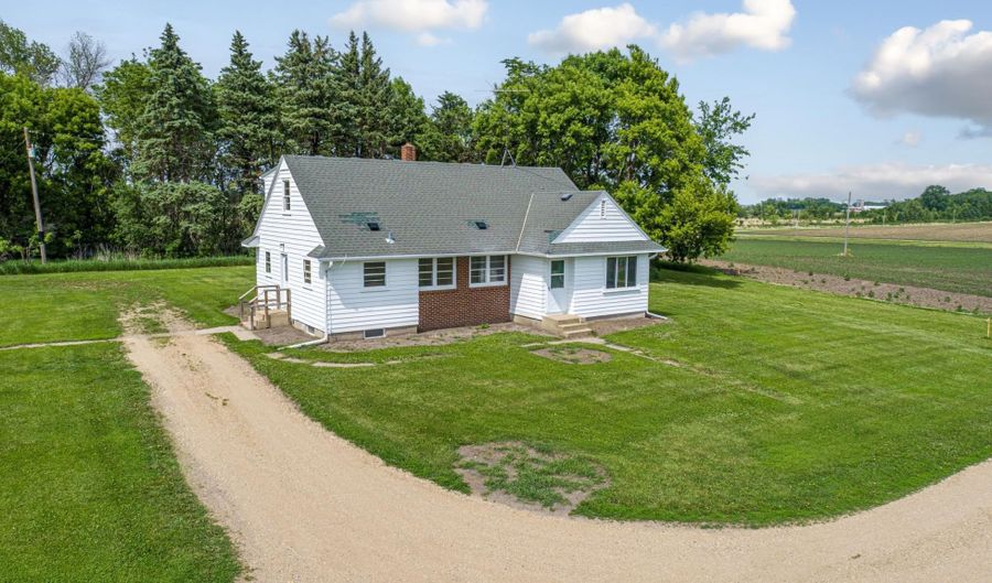 29022 431st Ave, Arlington, MN 55307 - 5 Beds, 1 Bath