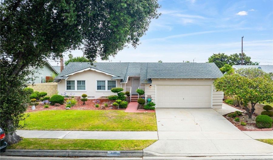 428 S Camellia St, Anaheim, CA 92804 - 3 Beds, 2 Bath