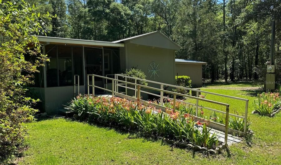24415 NW 90TH Pl, Alachua, FL 32615 - 2 Beds, 1 Bath