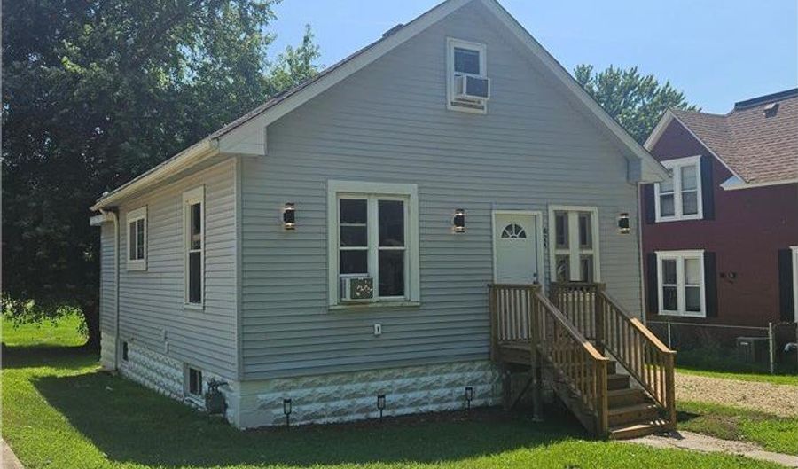 624 E Hawthorne St, Albert Lea, MN 56007 - 2 Beds, 1 Bath
