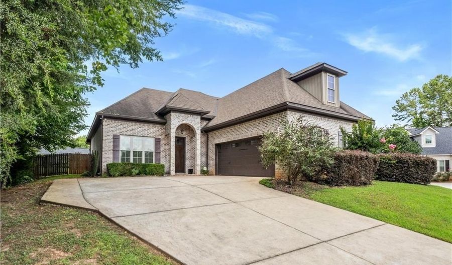 1895 TALCOTT Ct, Auburn, AL 36830 - 4 Beds, 4 Bath
