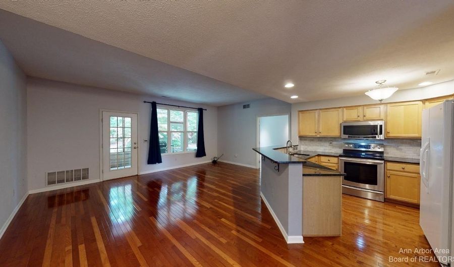 1408 Fox Pointe Cir, Ann Arbor, MI 48108 - 2 Beds, 2 Bath