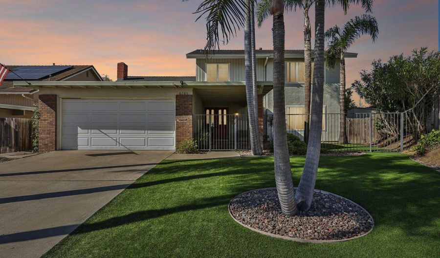 6785 Edmonton Ave, San Diego, CA 92122 - 5 Beds, 3 Bath