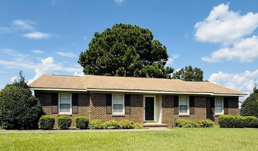108 Pat St, Athens, AL 35611 - 3 Beds, 2 Bath