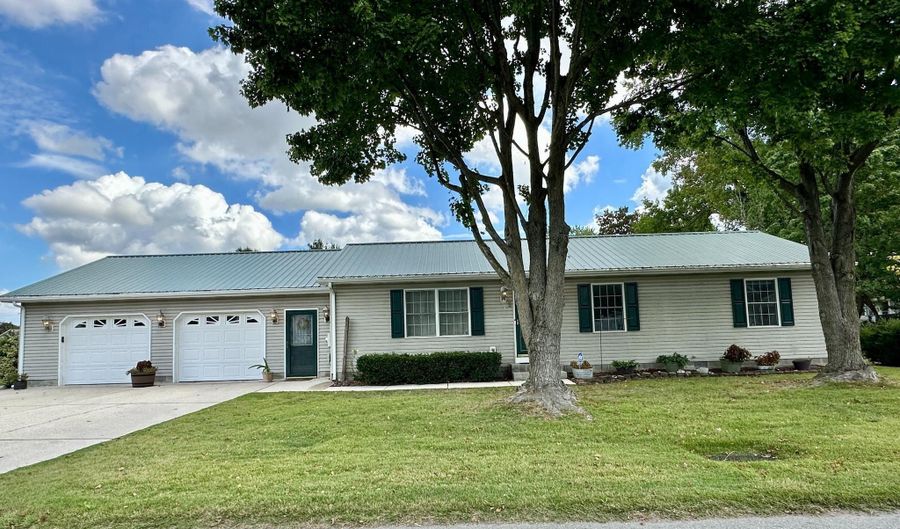 5 THOMAS St, Harrington, DE 19952 - 3 Beds, 2 Bath