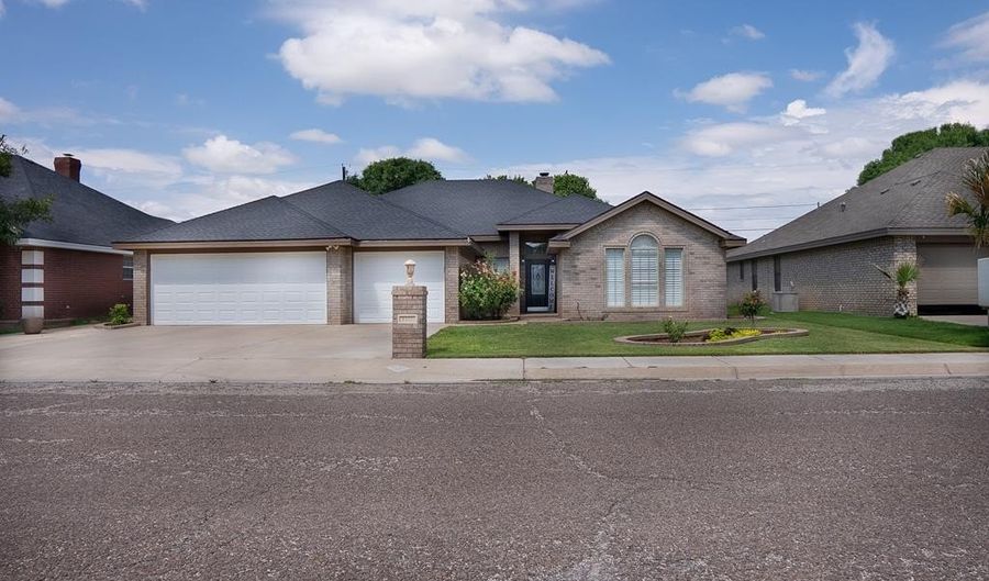 1207 NW 16th St, Andrews, TX 79714 - 4 Beds, 2 Bath