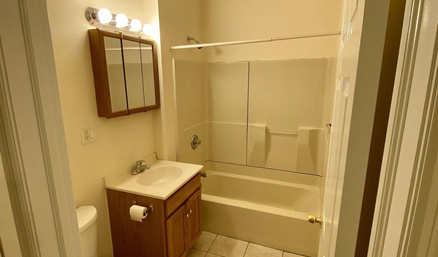 391 BROADWAY 3F, Bayonne, NJ 07002 - 1 Beds, 1 Bath