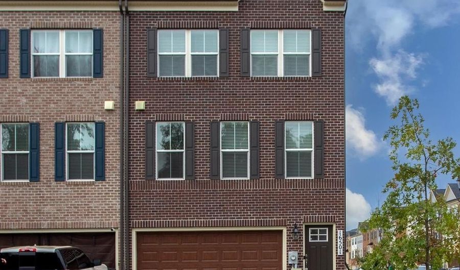 16501 TORTOLA Dr, Accokeek, MD 20607 - 3 Beds, 4 Bath