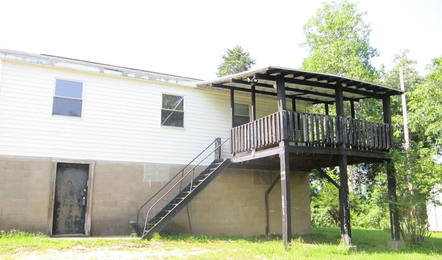 4825 Doss Hill Rd, Barboursville, WV 25504 - 3 Beds, 1 Bath