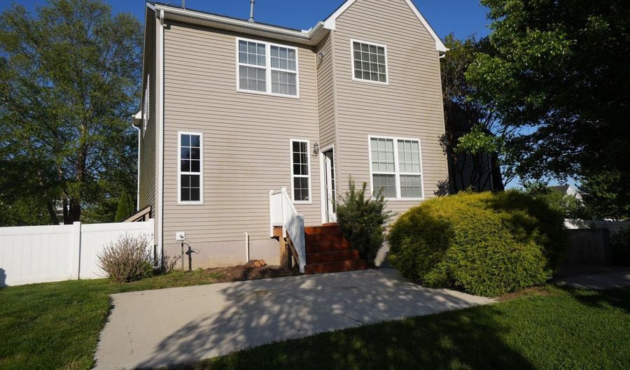 151 REDSTONE Ct, Felton, DE 19943 - 4 Beds, 3 Bath