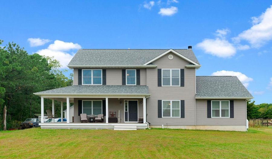 1553 MAIN St, Barnegat, NJ 08005 - 4 Beds, 3 Bath