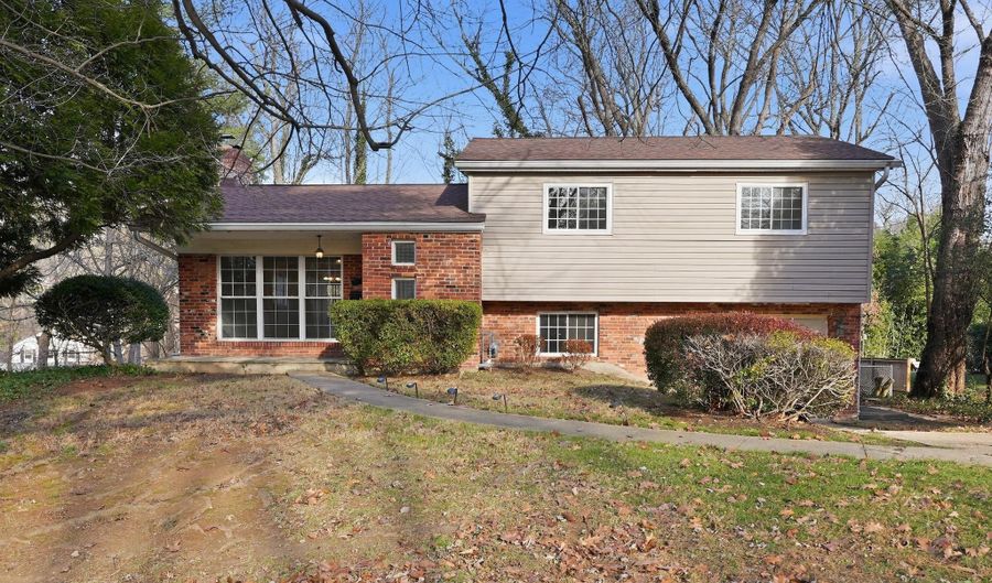 7821 CAYUGA Ave, Bethesda, MD 20817 - 4 Beds, 3 Bath