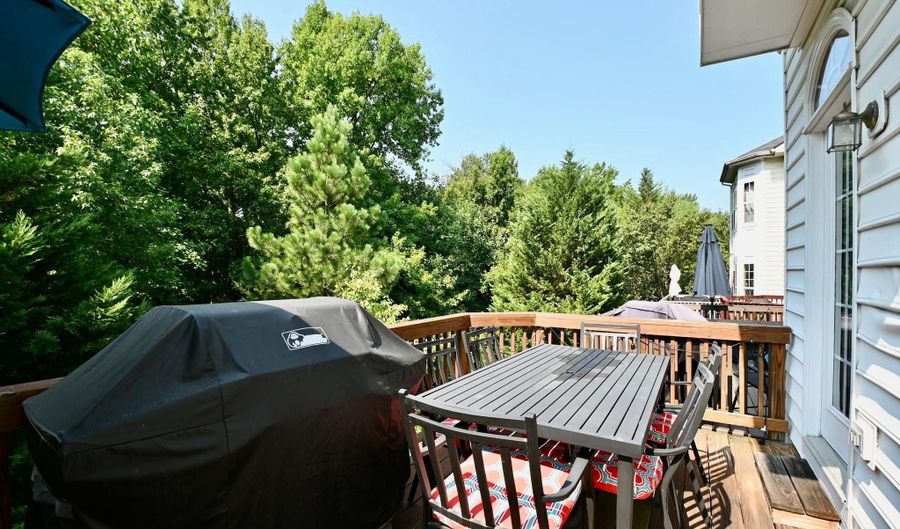 6915 ROLLING CREEK Way, Alexandria, VA 22315 - 3 Beds, 4 Bath