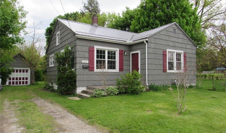 2042 W Prospect Rd, Ashtabula, OH 44004 - 2 Beds, 1 Bath