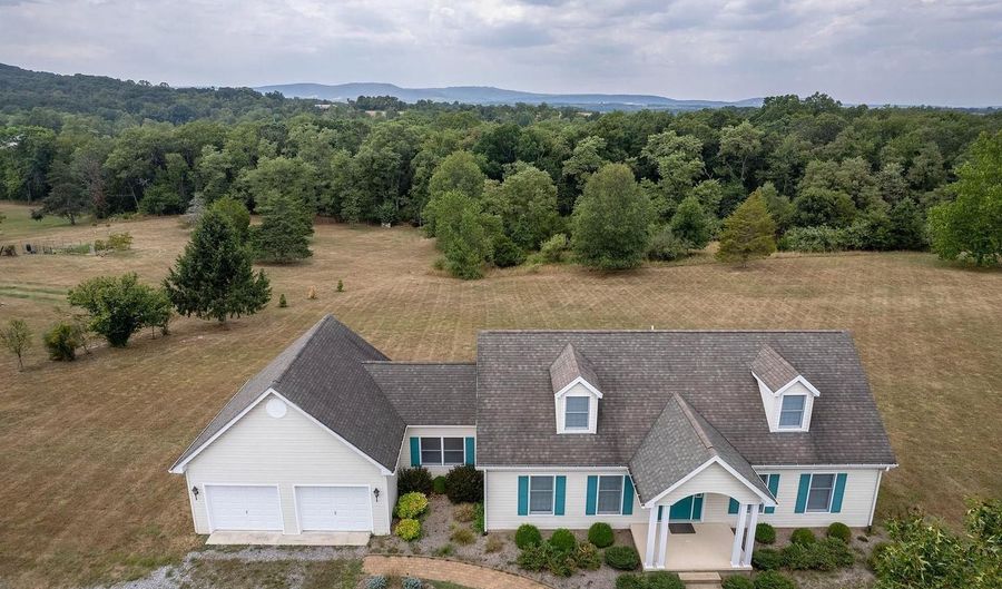 317 STRAWBERRY Ln, Augusta, WV 26704 - 3 Beds, 3 Bath