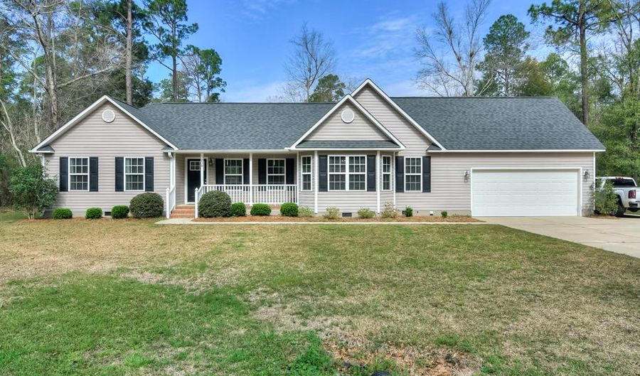 208 Rosewood Dr, Barnwell, SC 29812 - 4 Beds, 2 Bath