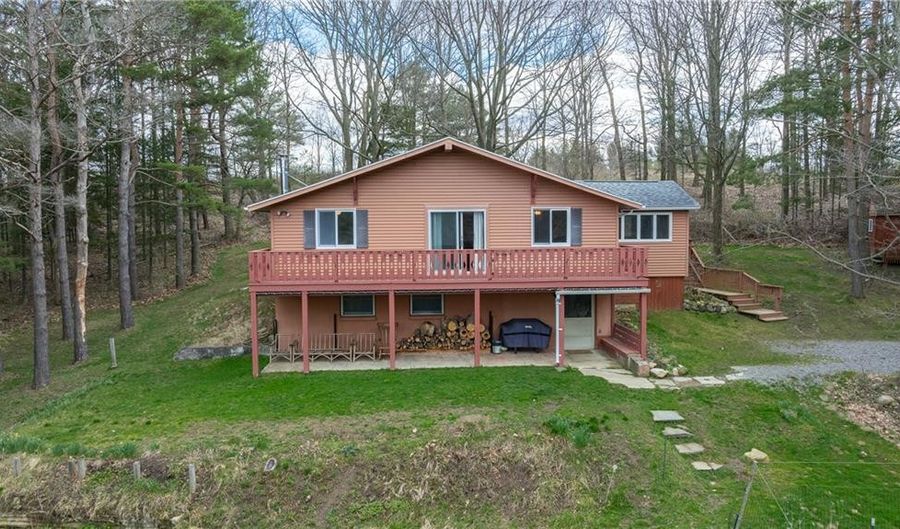7410 Red Tail Dr, Bloomfield, NY 14469 - 3 Beds, 2 Bath
