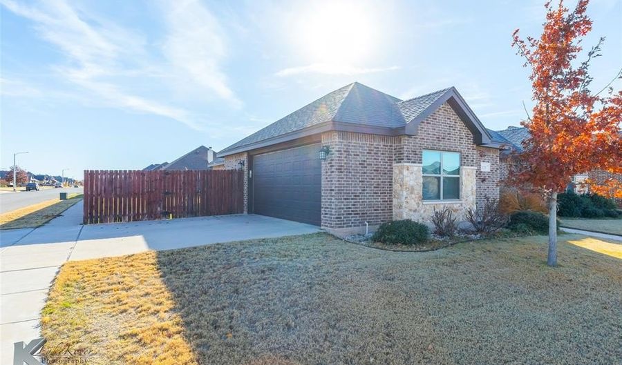 373 Brazos Dr, Abilene, TX 79602 - 4 Beds, 2 Bath