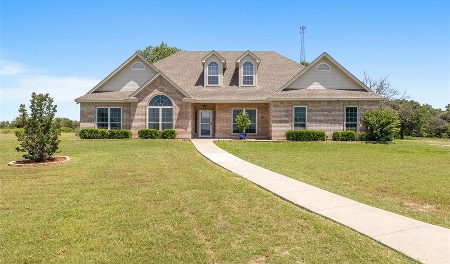 468 Us-287 S, Alvord, TX 76225 - 3 Beds, 4 Bath