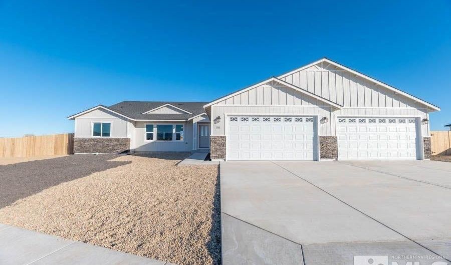 1368 Nevada Pacific Blvd, Fernley, NV 89408 - 4 Beds, 2 Bath
