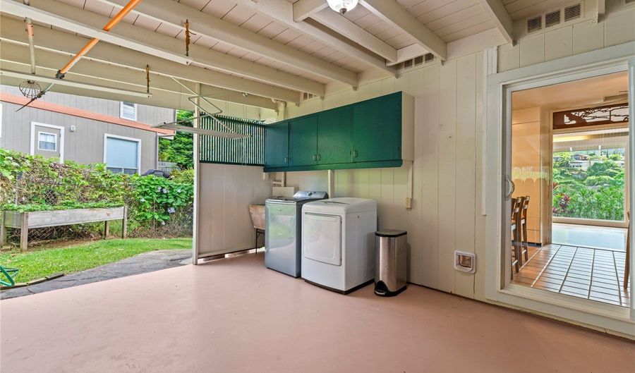 1230 Lola Pl, Kailua, HI 96734 - 4 Beds, 3 Bath