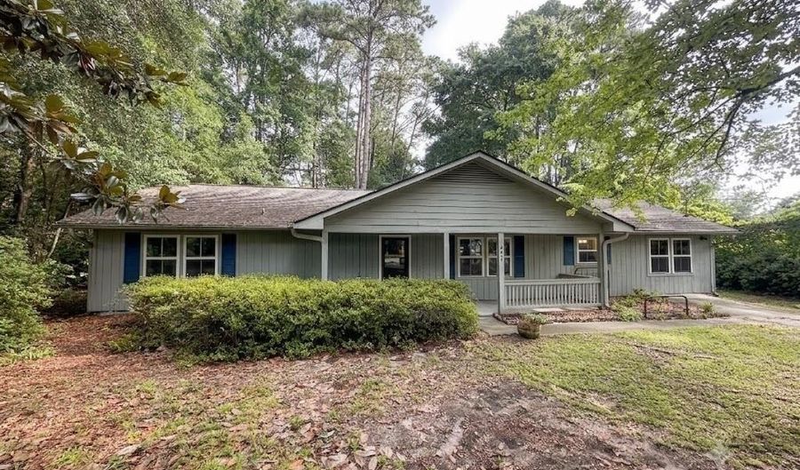 2505 Hermitage Rd, Beaufort, SC 29902 - 3 Beds, 2 Bath