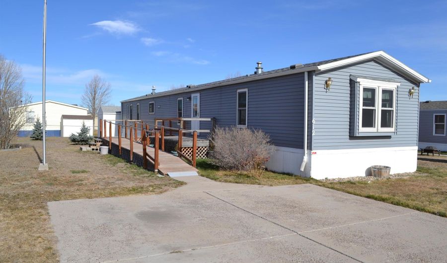 612 HIGH SIDE Trl, Cheyenne, WY 82007 - 3 Beds, 2 Bath