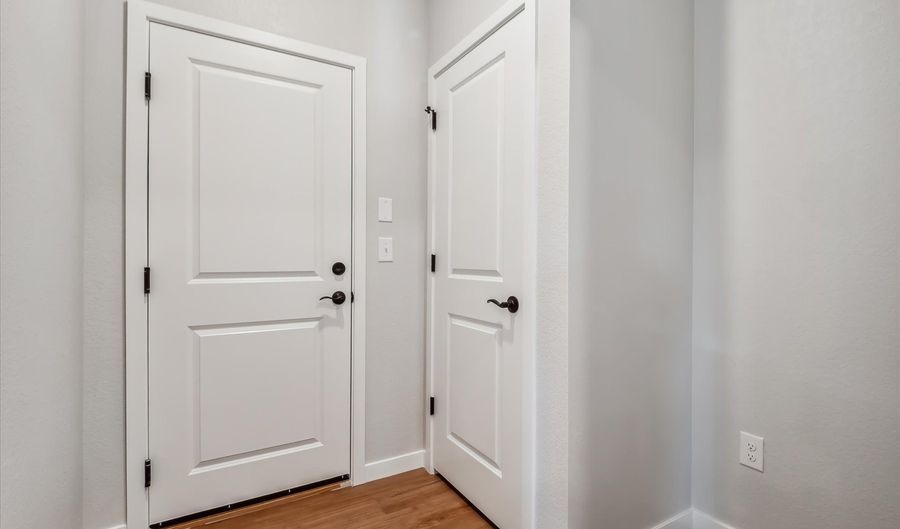 3393 N Irvington St, Aurora, CO 80019 - 3 Beds, 2 Bath