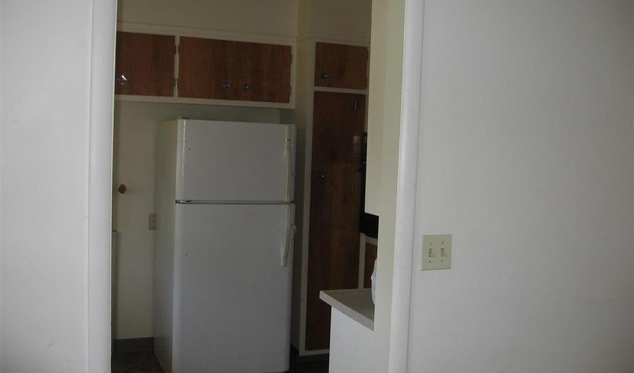 601 S 8th St, Basin, WY 82410 - 2 Beds, 2 Bath